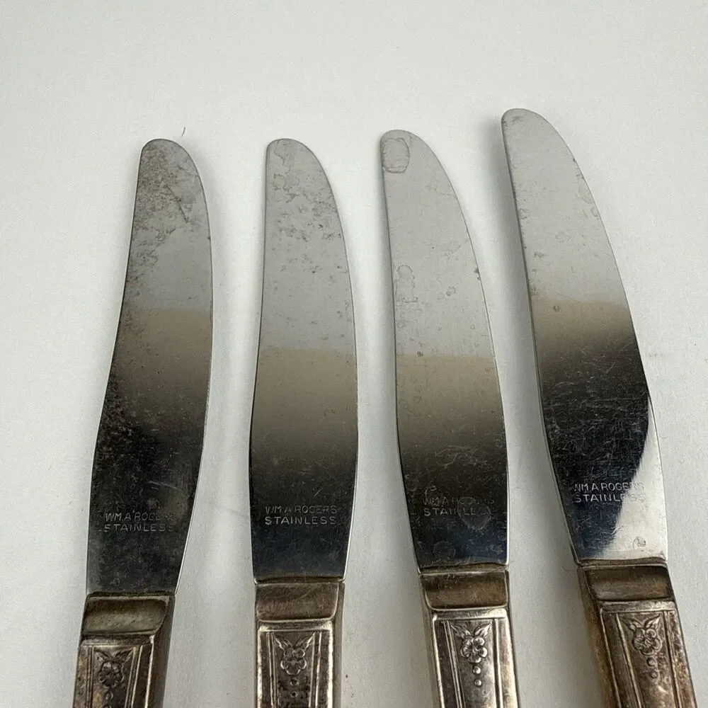4 Wm A Rogers 1940 ARTISTIC Pattern Grille or Viande Knives Oneida Ltd